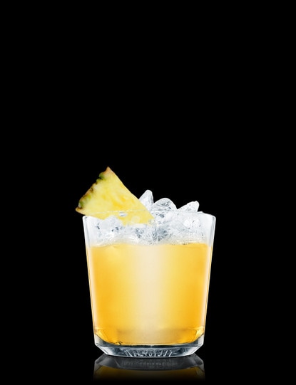 Pineapple Fizz Recipe | Absolut Drinks