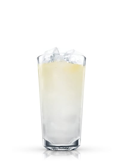 absolut tea breeze against white background