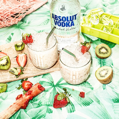 absolut strawberry and kiwi in environment