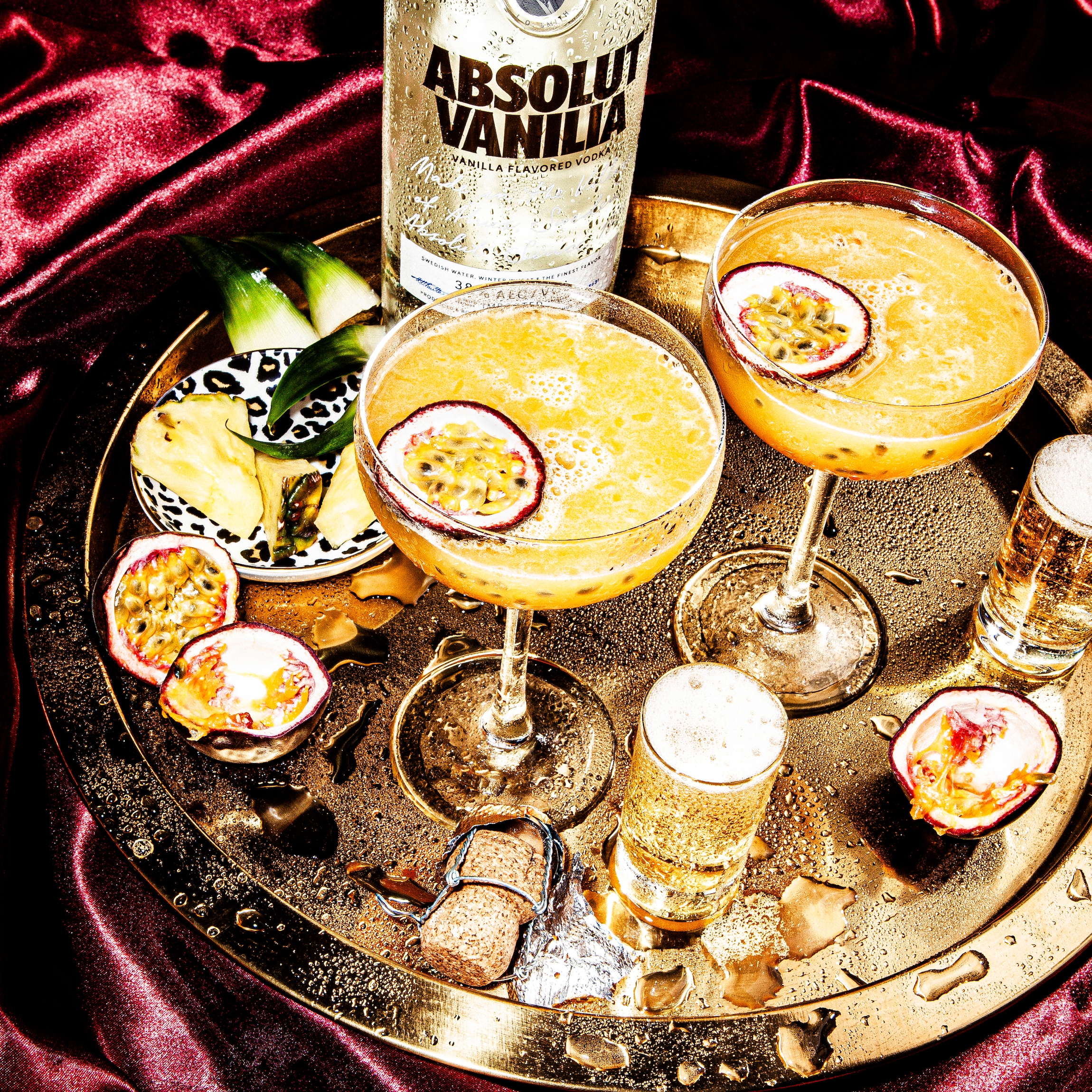 https://images.absolutdrinks.com/drink-images/Raw/Absolut/1f9148f8-97ee-4ef2-ac54-cf68e390ae74.jpg