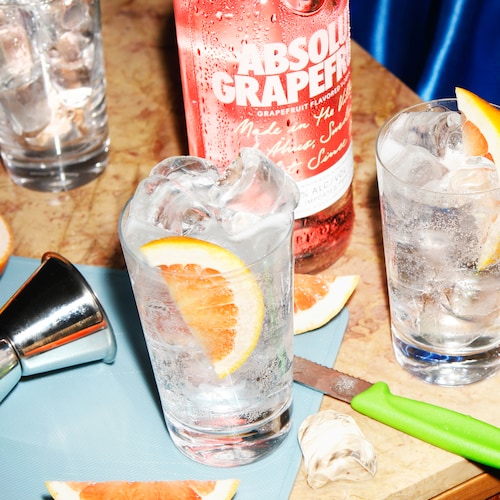 grapefruit vodka tonic in environment