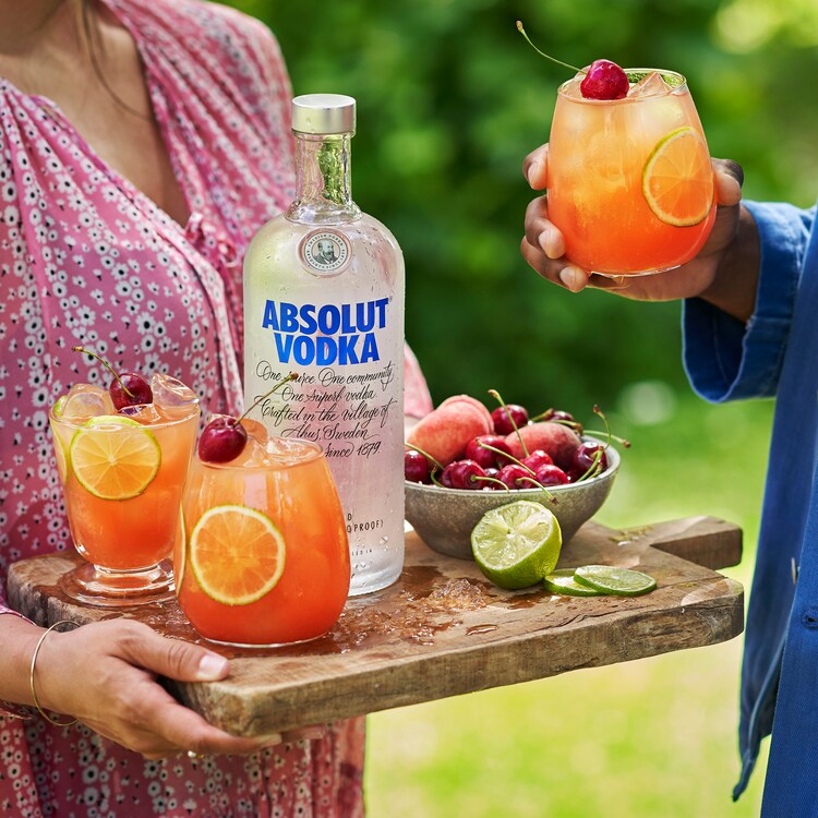 Drinks And Cocktails With Cherry Absolut Drinks 1741