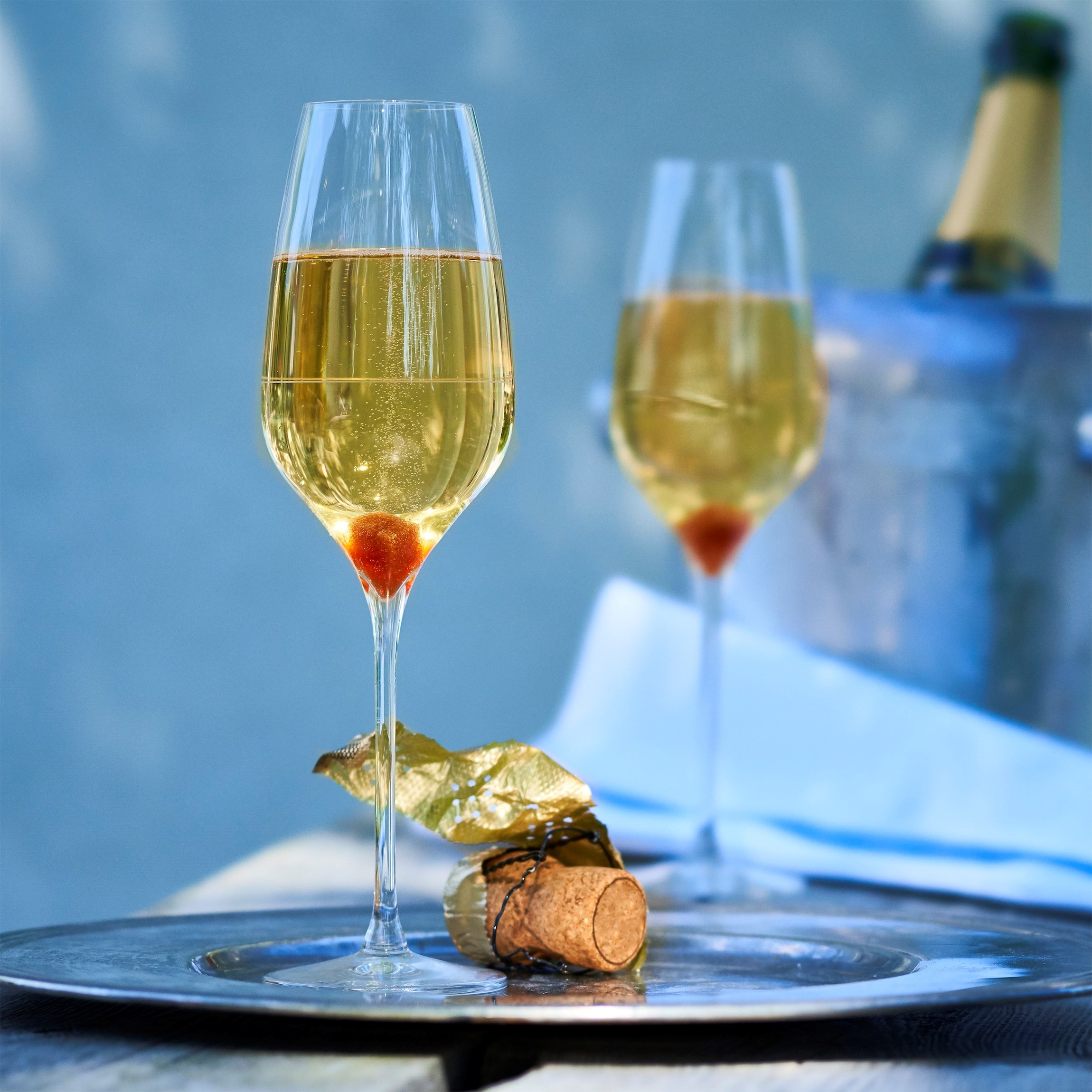 Classic Champagne Cocktail Rezept | Absolut Drinks
