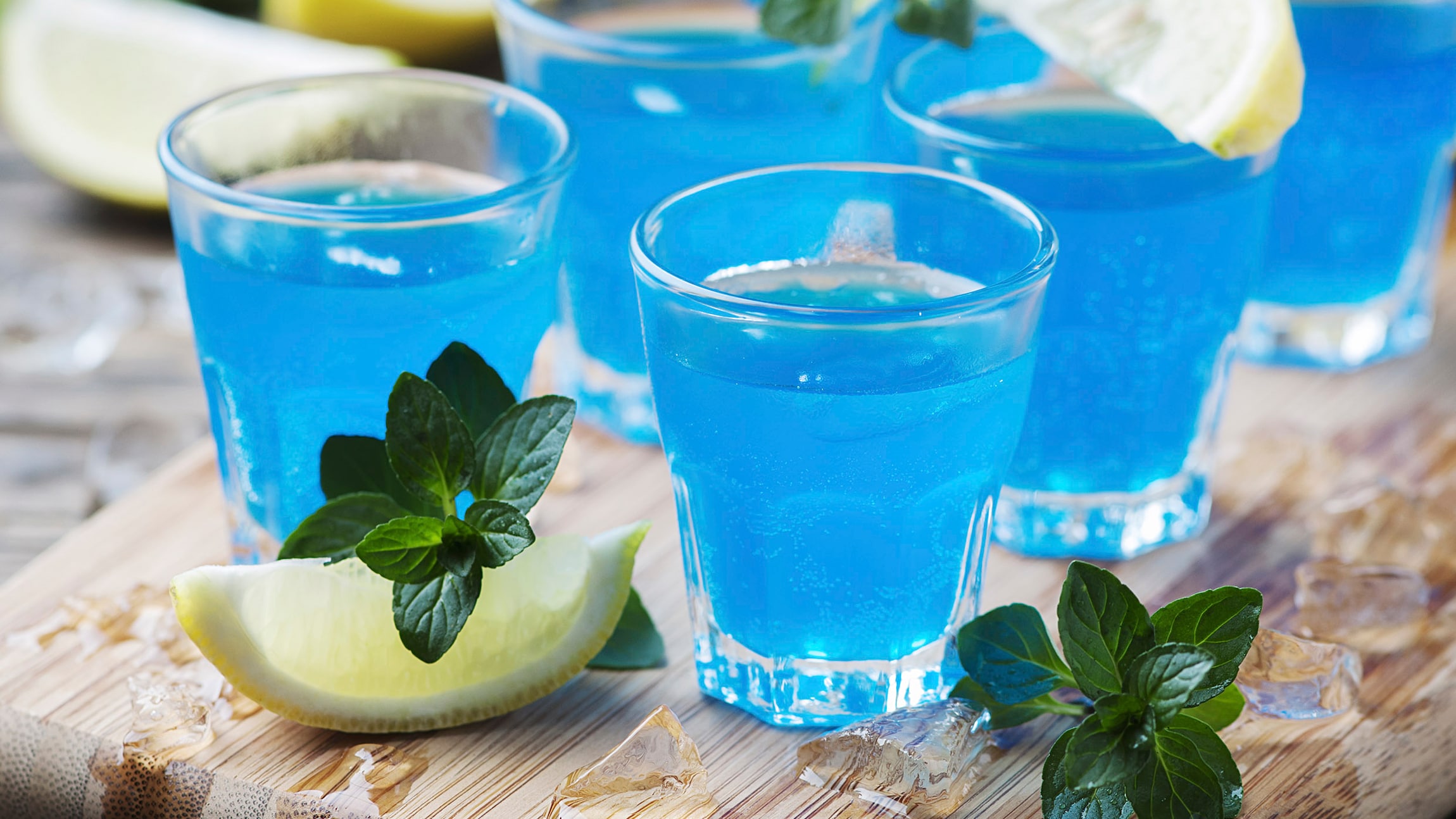 Drinks & Cocktails With Blue Curacao | Absolut Drinks