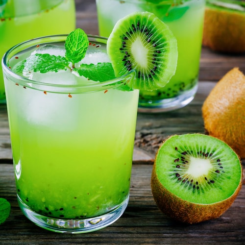 Drinks & with Kiwi Liqueur | Absolut Drinks