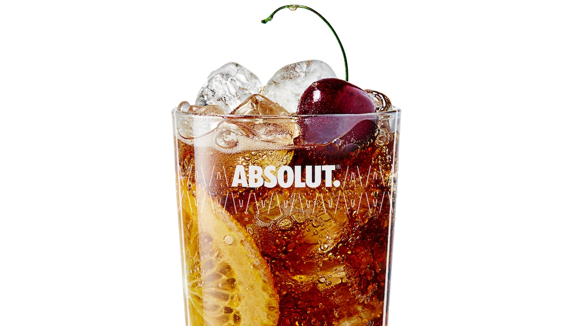 https://images.absolutdrinks.com/schema/cherrys-cola.jpg?impolicy=drinkcrop&y=-75
