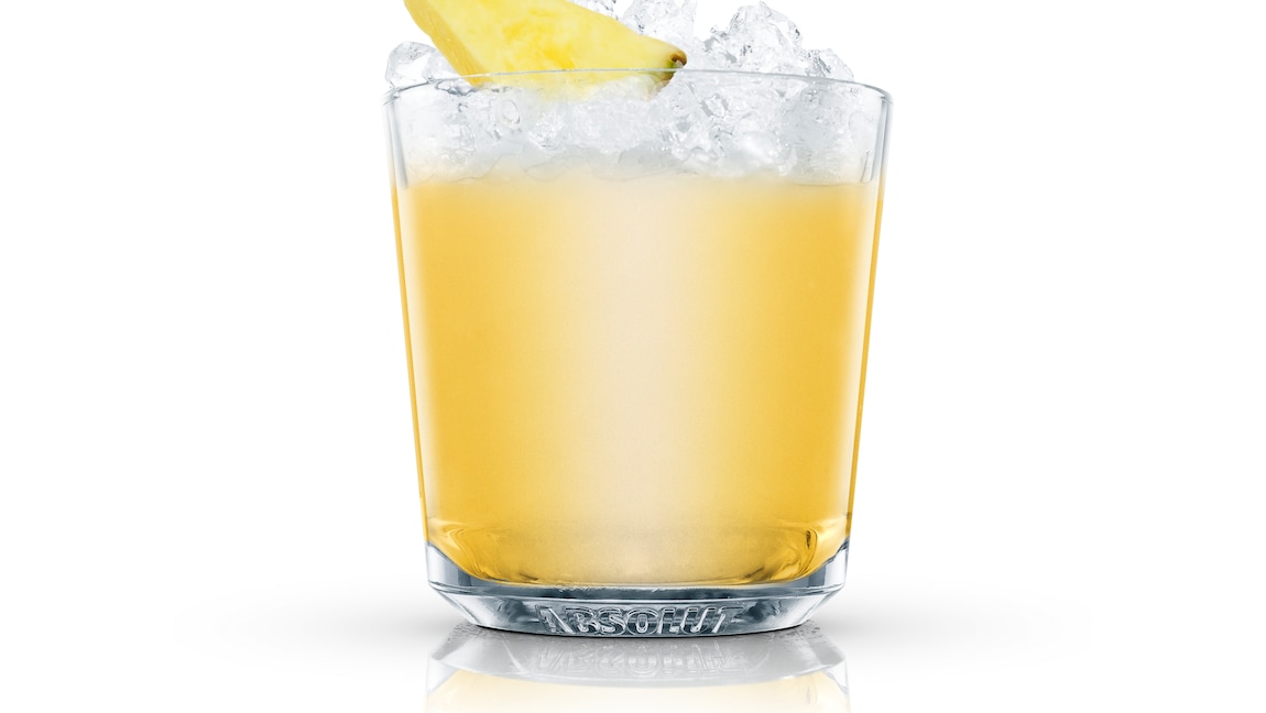 Pineapple Cobbler Recipe | Absolut Drinks